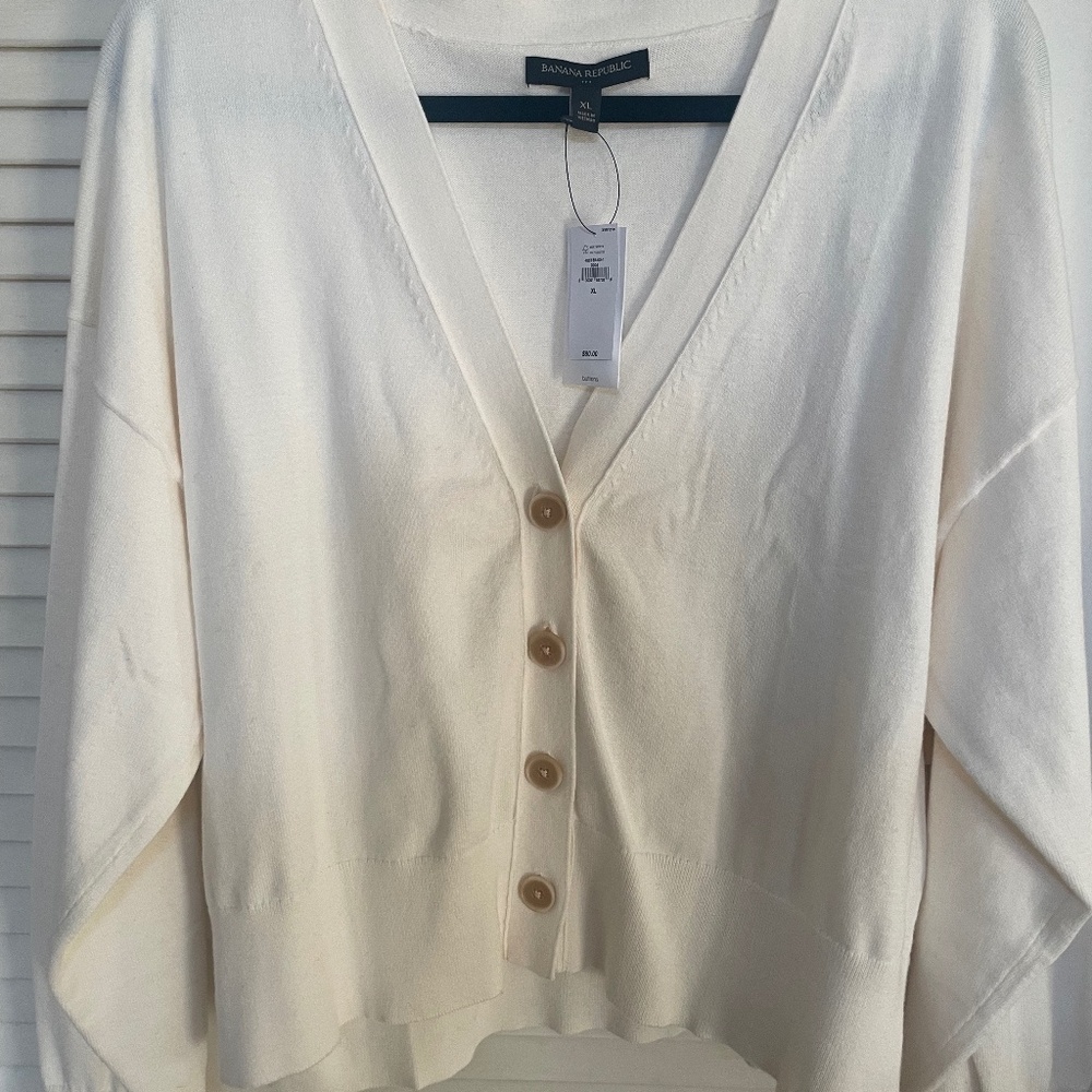 NWT Banana Republic V-Neck Cardigan XL Ivory